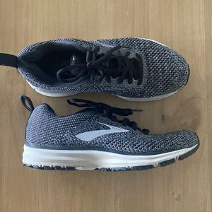 Brooks Transmit purple/charcoal Running Shoes